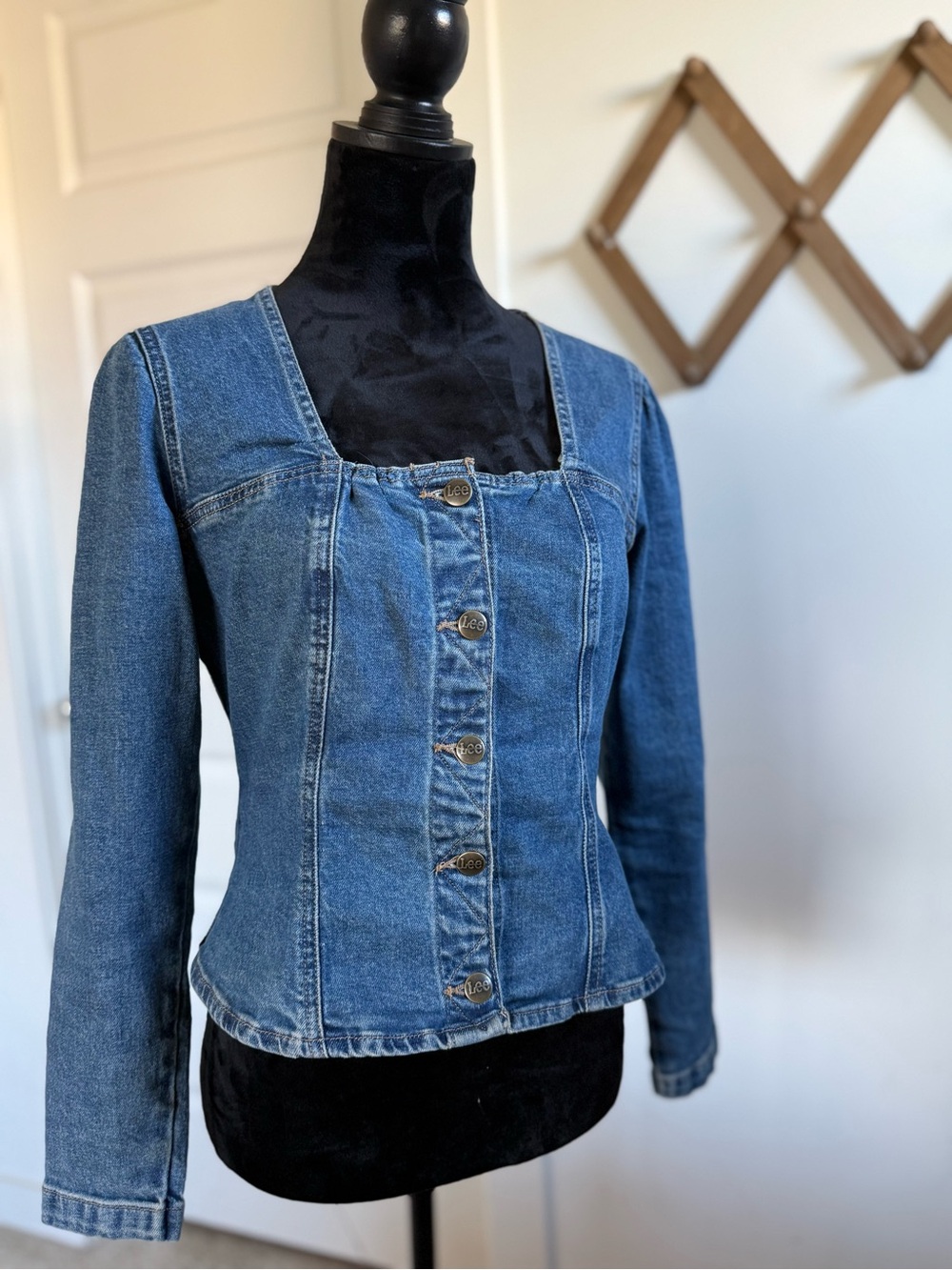 Lee Women’s Fitted Denim Jacket Square Neck Corset Style Button Front